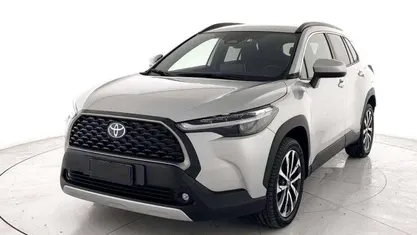 Usata Toyota Corolla Cross Trend 98 CV (72 kW) 2025 Argento SUV