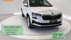 Bianco Usata 2024 Skoda Karoq Selection SUV | 22.300 € (Ottimo prezzo)