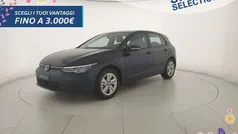 Usata 2024 VW Golf VIII Life Tre volumi | 23.800 € (Buon prezzo)