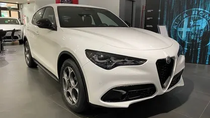Bianco Nuova 2025 Alfa Romeo Stelvio Sprint SUV | 46.000 € (Buon prezzo)
