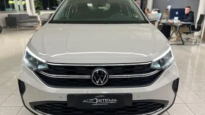 Usata VW Taigo Life 95 CV (69 kW) 2022 Ascot gray SUV