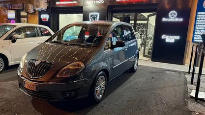 Grigio Usata 2010 Lancia Musa Monovolume | 3999 € (Buon prezzo)