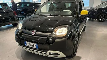 Nero Usata 2025 Fiat Panda Cross Cross Utilitaria | 13.690 € (Buon prezzo)