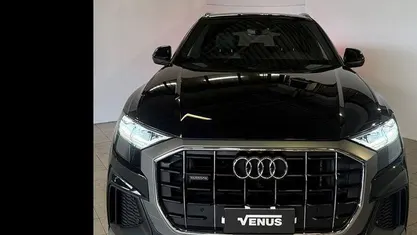 Nero Usata 2021 Audi Q8 Sport SUV | 63.900 €