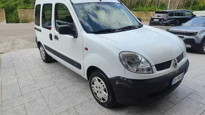 Usata Renault Kangoo 65 CV (47 kW) 2004 Monovolume