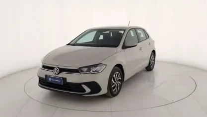 Usata VW Polo Life 95 CV (69 kW) 2023 Grigio Utilitaria