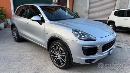 Usata Porsche Cayenne Platinum Edition 250 CV (183 kW) 2016 Grigio SUV