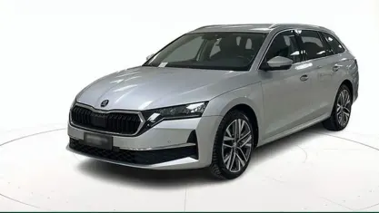 Usata Skoda Octavia Selection 150 CV (110 kW) 2024 Grigio / pastello Station wagon