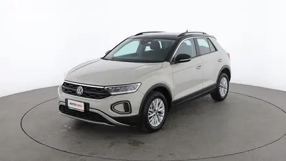 Usata VW T-Roc Life 116 CV (85 kW) 2022 Beige SUV