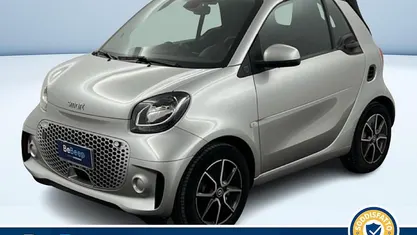 Usata Smart ForTwo Electric Drive Passion 59 kW (81 CV) 2024 Argento metallizzato Cabrio