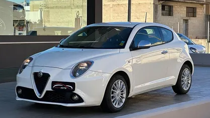 Bianco Usata 2016 Alfa Romeo MiTo Due volumi | 7000 € (Buon prezzo)