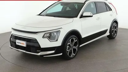 Bianco Usata 2022 Kia Niro Style SUV | 20.699 € (Ottimo prezzo)