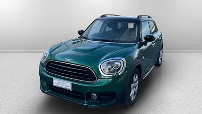 British racing green metallic Usata 2020 Mini Cooper D Countryman Business SUV | 22.500 € (Buon prezzo)