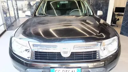 Usata Dacia Duster Lauréate 105 CV (77 kW) 2010 Nero SUV