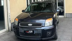 Grigio Usata 2006 Ford Fusion Collection Tre volumi | 3500 € (Buon prezzo)