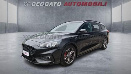 Usado Ford Focus Active 120 CV (88 kW) 2021 Negro Familiar