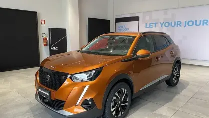 Begagnad Peugeot 2008 Allure 102 HK (75 kW) 2021 Orange SUV