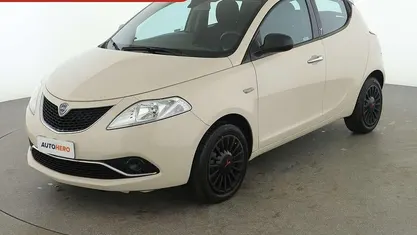 Beige Usata 2017 Lancia Ypsilon Silver Due volumi | 7999 € (Buon prezzo)