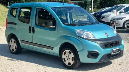 Usata Fiat Qubo Trekking 77 CV (56 kW) 2019 Bluazzurro Monovolume