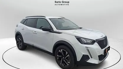 Usata Peugeot 2008 Allure 131 CV (96 kW) 2022 Bianco SUV