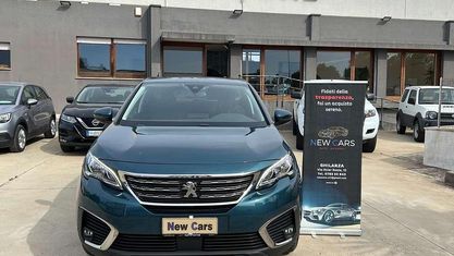 Usata Peugeot 5008 Business-Line 131 CV (96 kW) 2019 Blu/azzurro Monovolume