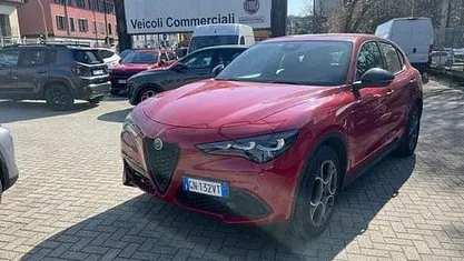 Usata Alfa Romeo Stelvio Sprint 209 CV (153 kW) 2023 Rosso SUV