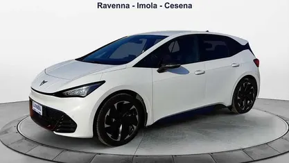 Bianco Usata 2022 Cupra Born e-Boost Due volumi | 23.500 € (Buon prezzo)