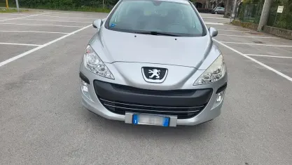 Usata Peugeot 308 98 CV (72 kW) 2011 Grigio Berlina
