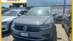 Grigio Usata 2021 VW Tiguan Life SUV | 20.990 € (Super prezzo)