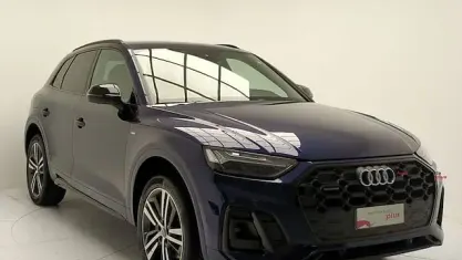 Usata Audi Q5 Ambiente 204 CV (150 kW) 2024 Blu navarra metallizzato SUV