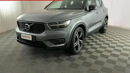Usata Volvo XC40 R-Design 150 CV (110 kW) 2018 Grigio SUV