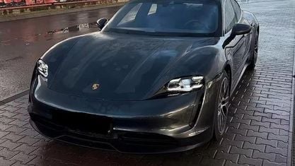 Usata Porsche Taycan 4S 139 kW (190 CV) 2023 Grigio Berlina