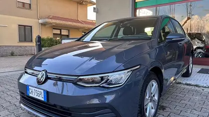 Usata VW Golf VII Life 115 CV (84 kW) 2021 Grigio Utilitaria