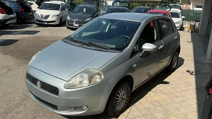 Usata Fiat Grande Punto 65 CV (47 kW) 2008 Grigio Utilitaria