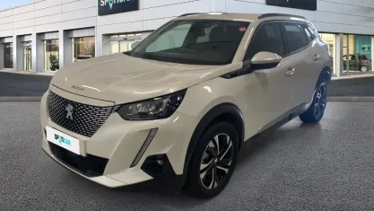 Usata Peugeot e-2008 Allure 100 kW (136 CV) 2021 Bianco SUV