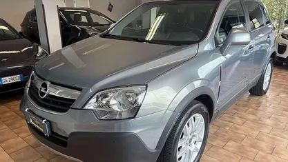 Usata 2010 Opel Antara Edition+ SUV | 5900 € (Buon prezzo)