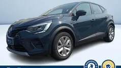 Grigio scuro metallizzato Usata 2023 Renault Captur Techno SUV | 18.600 € (Buon prezzo)