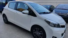 Bianco Usata 2014 Toyota Yaris Style Tre volumi | 8299 € (Buon prezzo)