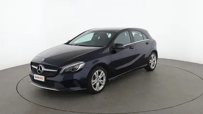 Usata Mercedes A200 135 CV (99 kW) 2017 Blu