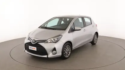 Usata Toyota Yaris Active 70 CV (51 kW) 2016 Argento