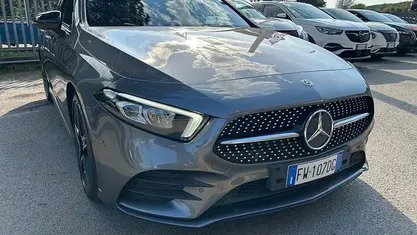 Usata Mercedes A180 Premium 136 CV (100 kW) 2019 Berlina