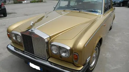 Begagnad Rolls Royce Silver Shadow 199 HK (146 kW) 1980 Gul Sedan