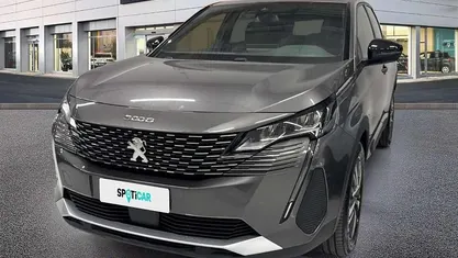 Grigio Usata 2024 Peugeot 3008 Allure SUV | 24.950 € (Buon prezzo)