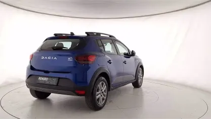 Usata Dacia Sandero Comfort 101 CV (74 kW) 2023 Blu iron