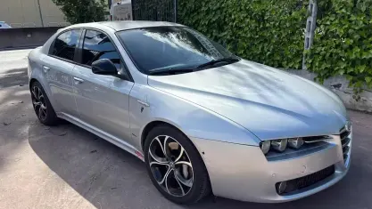 Usata Alfa Romeo 159 Exclusive 200 CV (147 kW) 2006 Grigio Berlina