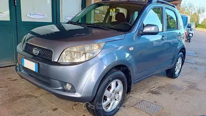 Usata Daihatsu Terios 86 CV (63 kW) 2006 Gray SUV