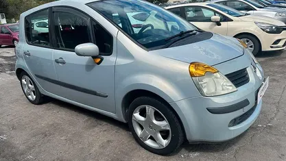 Usata Renault Modus 106 CV (77 kW) 2006 Grigio Monovolume