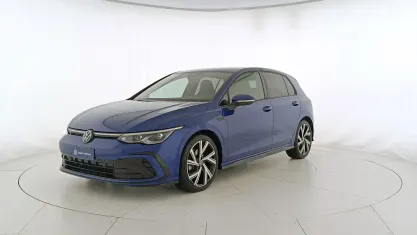 Usata VW Golf VIII R-line 150 CV (110 kW) 2024 Lapiz blue metallizzato Berlina