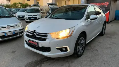 Usata DS Automobiles DS4 Chic 111 CV (81 kW) 2012 Bianco Berlina