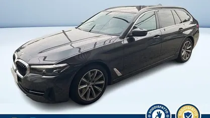 Grigio metallizzato Usata 2022 BMW 520 Station wagon | 26.900 € (Super prezzo)
